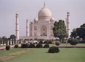 Taj Mahal visiting hours